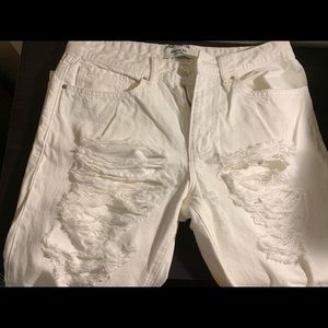 Distressed jeans well fitted